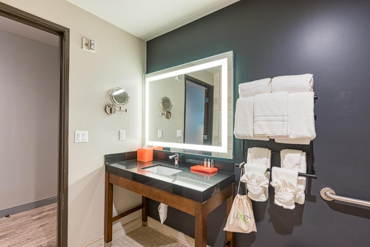 Hotel Lexen Newhall & Santa Clarita - Near Six Flags Magic Mountain Екстер'єр фото